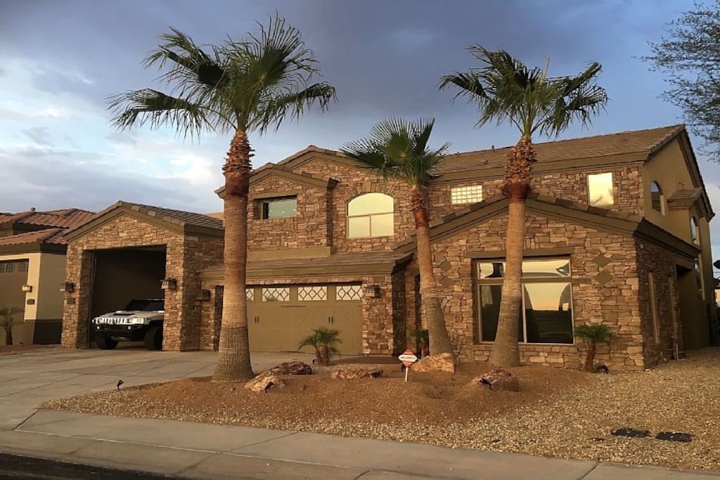 Front of beautiful home.