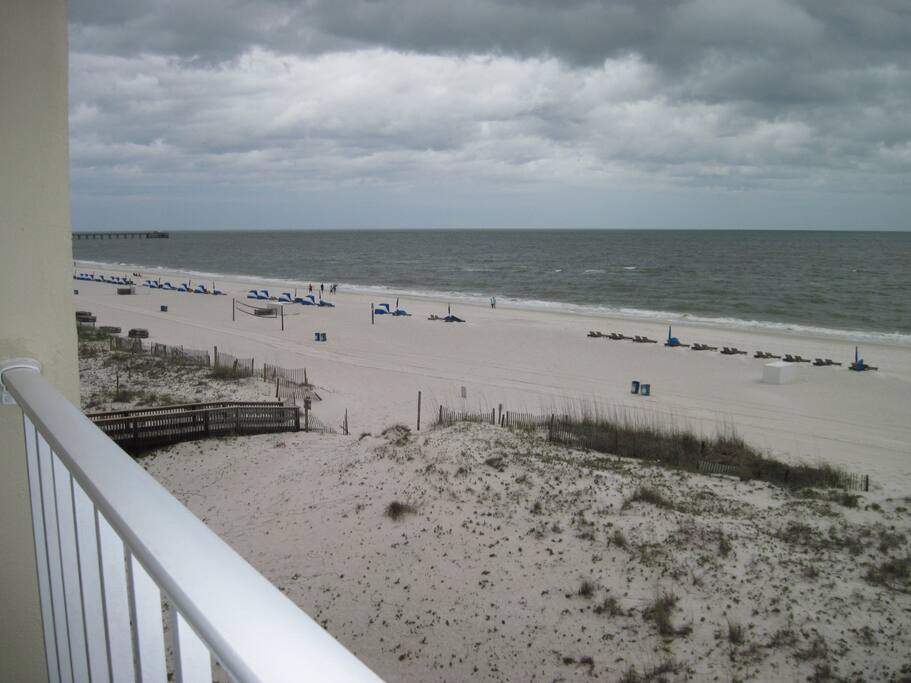 The state park pier is within walking distance.