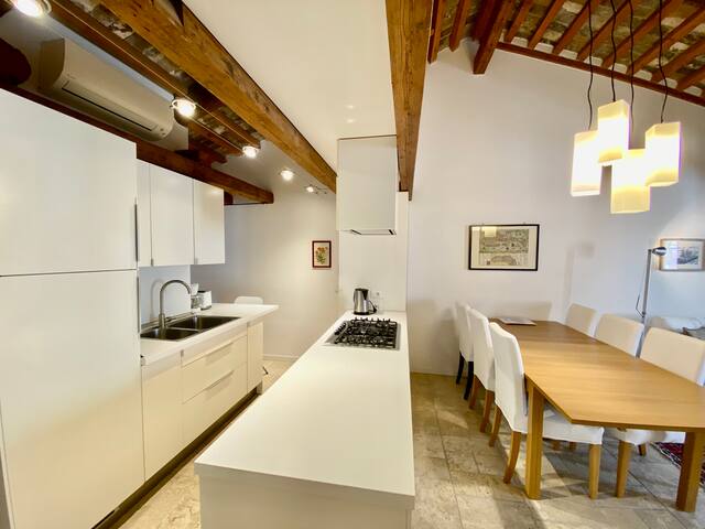 Ca’ rialto for 12 gallery image 2