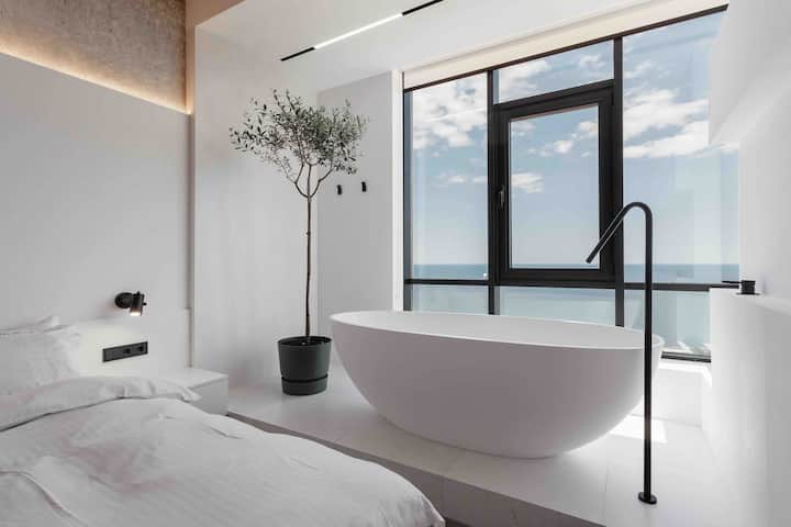 Sea&Sky 2 BDRM Apartment