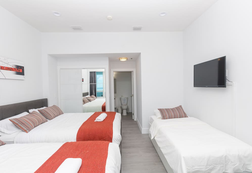 Room for 5 people