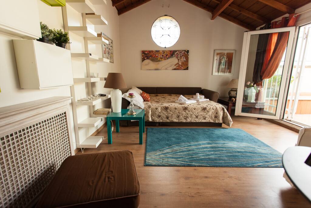 Bedroom n 2 and terrace