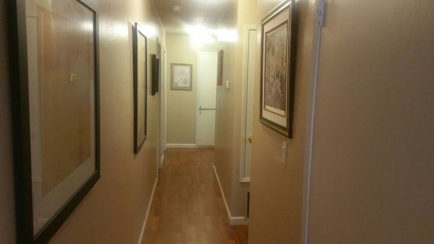 5 BEDROOM 3 FULL BATH ONE FLOOR MODERN COMFORT gallery image 5