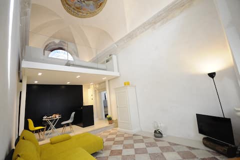 ออกแบบห้องใต้หลังคาใน Trento - บ้านที่มีเสน่ห์สำหรับวันหยุด