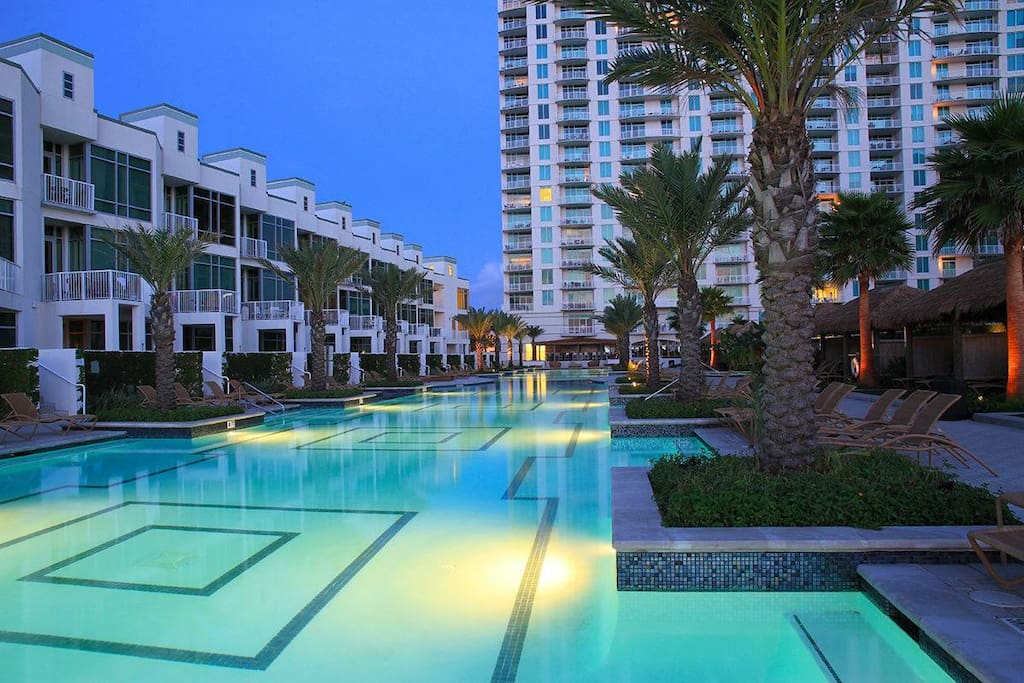 SAPPHIRE POOL, BUNGALOWS & CONDOS