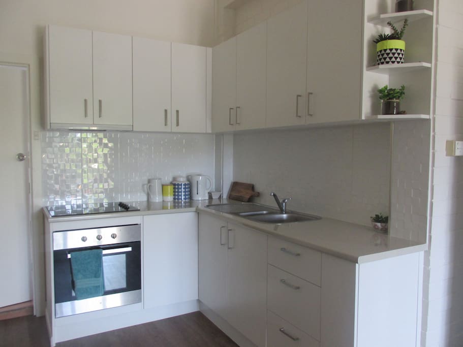 A beautiful new fully equipped kitchen