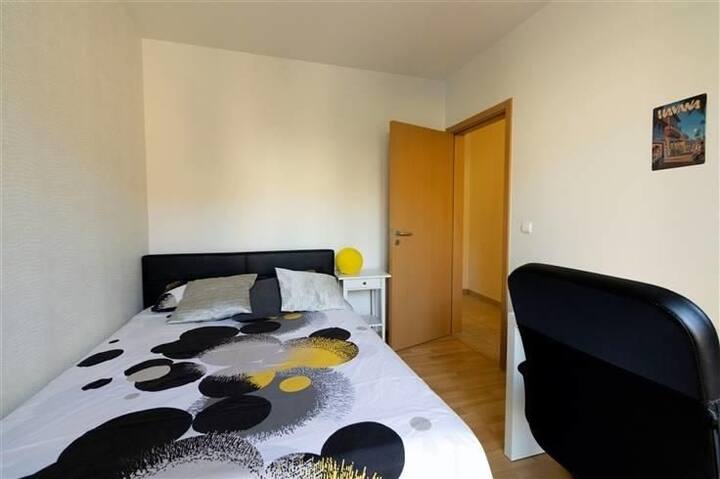 غرفة النوم 1