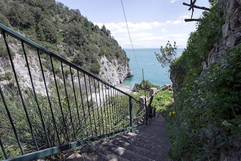 Villa terrace seaview beach access free parking