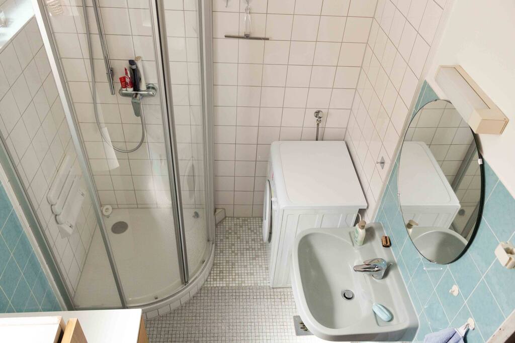 Bad und Waschtrockner