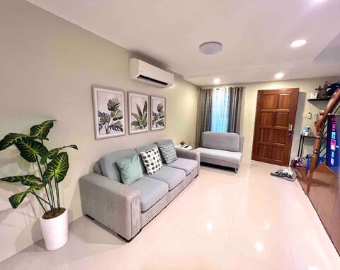 Scandinavian Apartment near SM Southmall Las Piñas