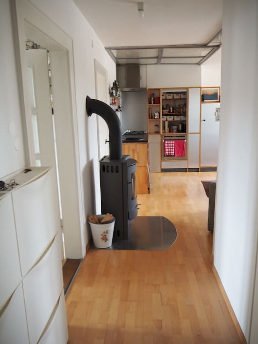 Entrance hall into open plan kitchen.
