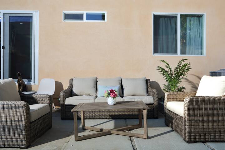 Modern Pasadena Home in Quiet Caltech Neighborhood gallery image 5