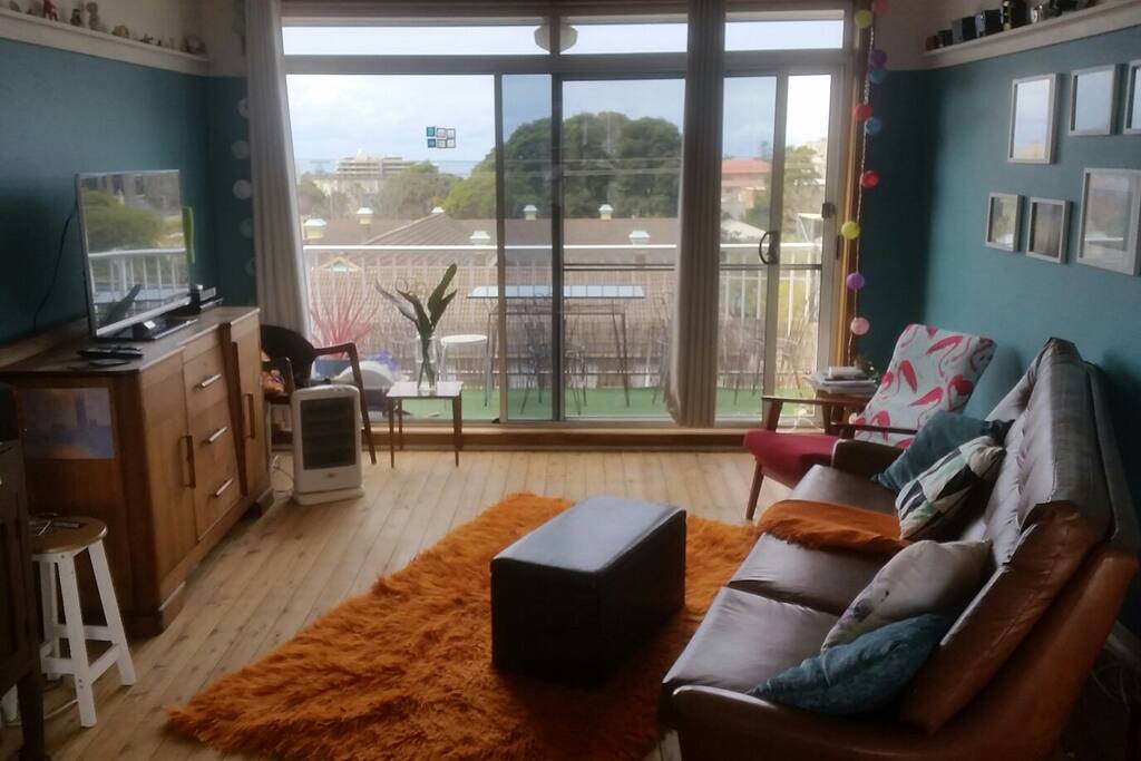 Cosy lounge room!