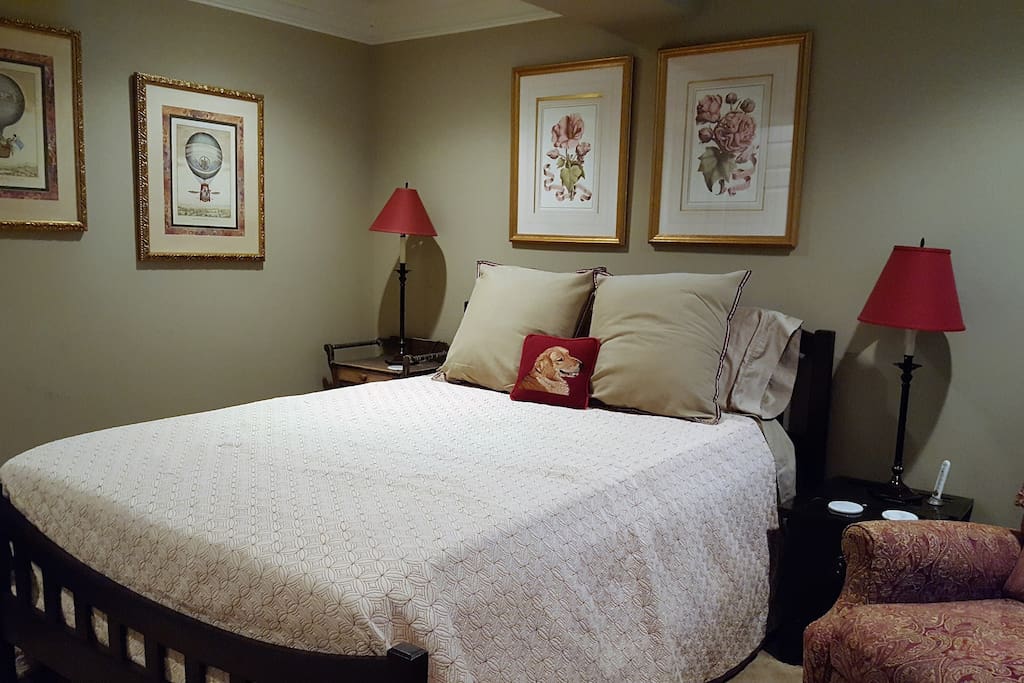 1st floor bedroom/TV w private bath and terrace.