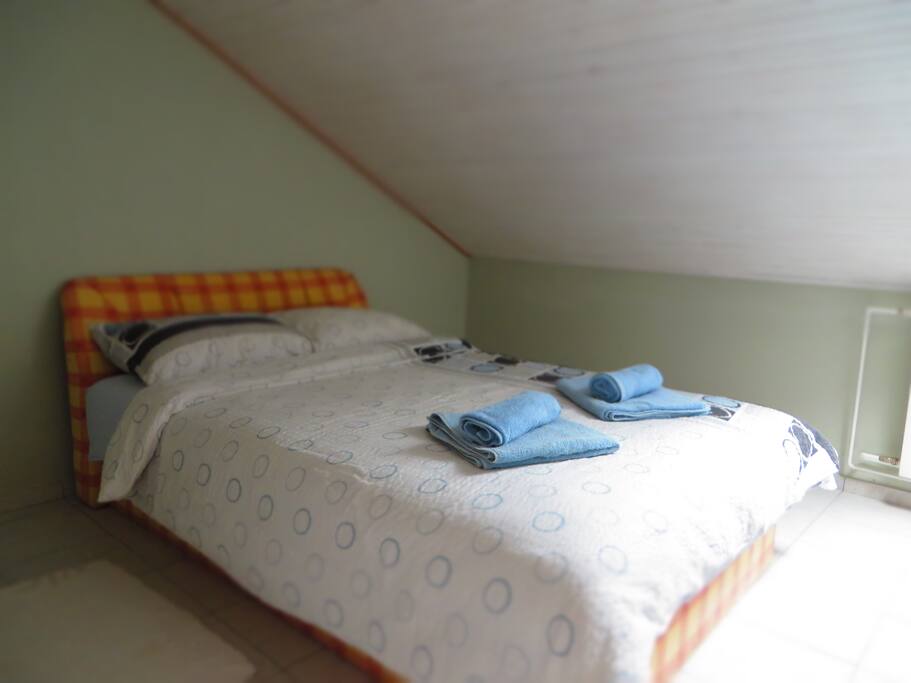 Upstairs bedroom 1