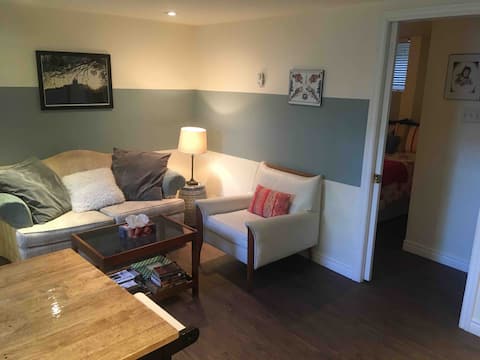 Successful Airbnb property: Private 1BR apt, Downtown St. Johns in Downtown
