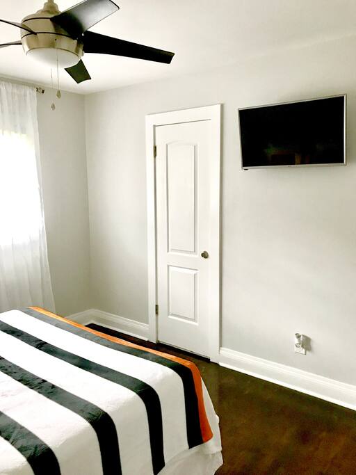 Cabel TV in your room.