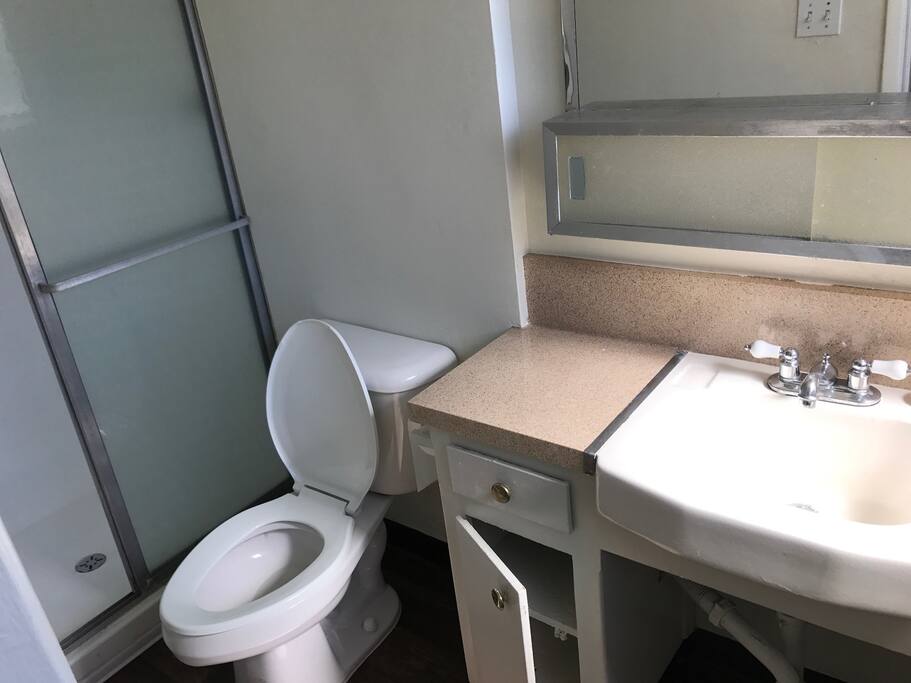 Private Guests Bathroom
