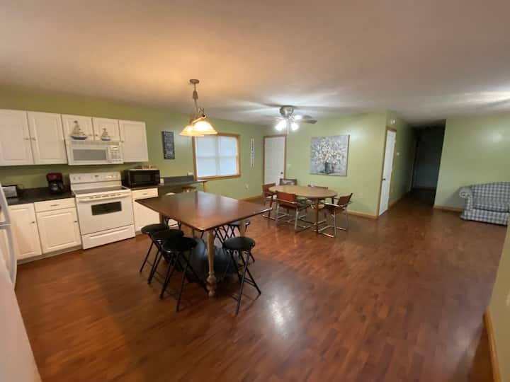 Edinboro Lakeside Area10 MIN from Erie exits Houses for Rent in