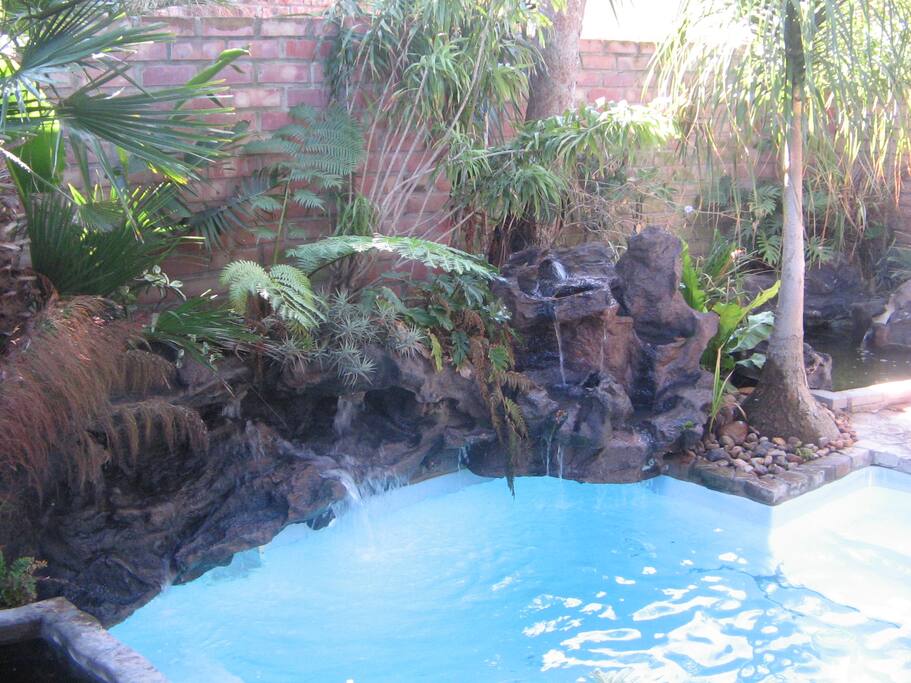 SPLASH POOL