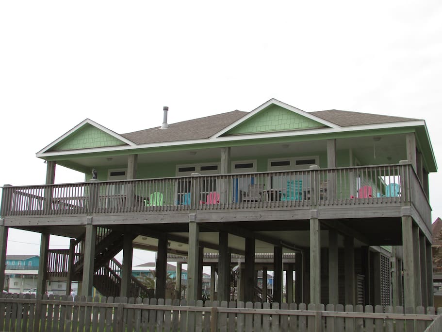 Large Deck wraps around one side