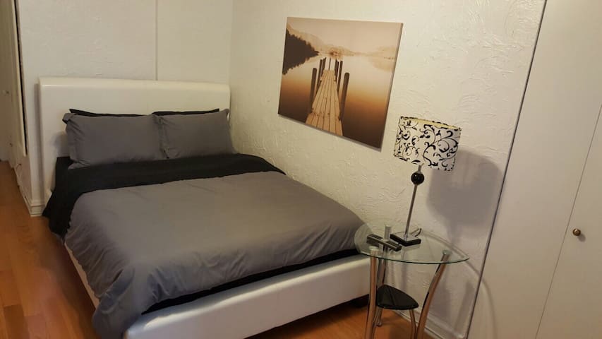 Great Location Studio III