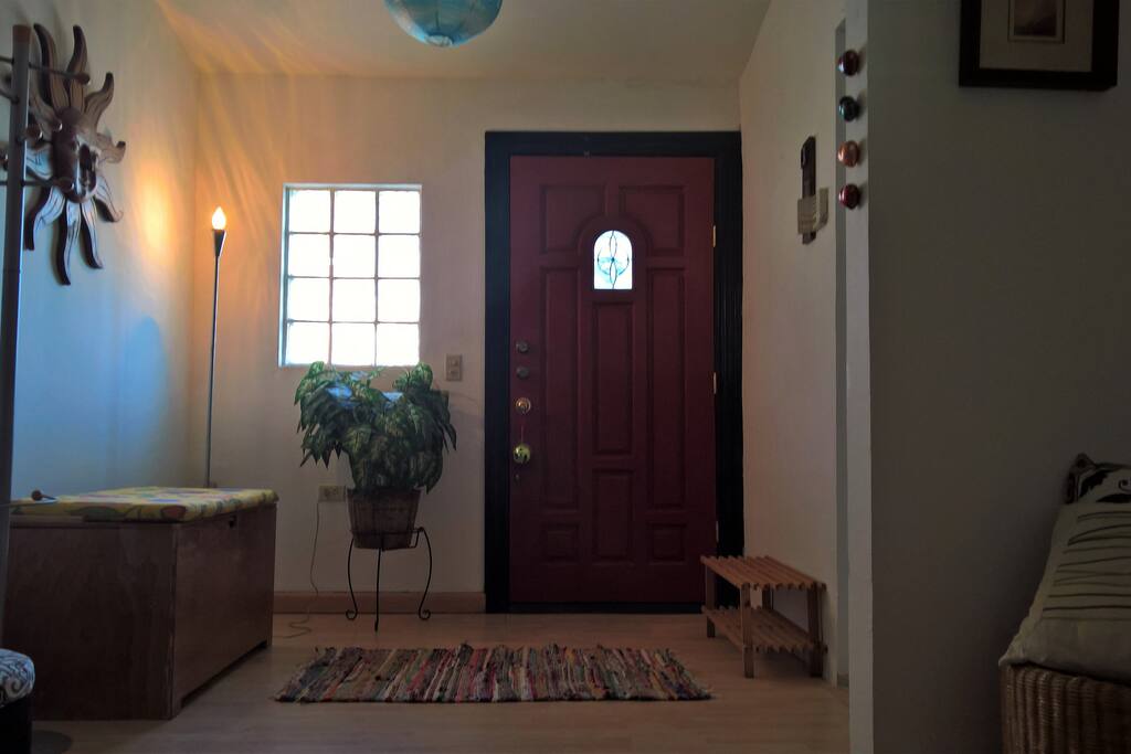 Vista de la entrada a la casa