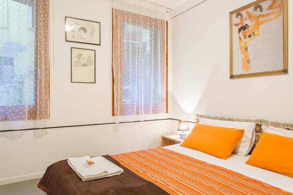 THE MAIN BEDROOM