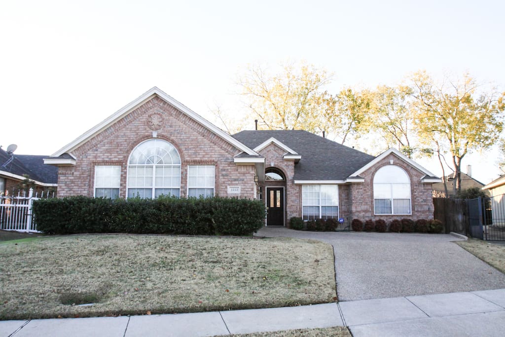 Front of House - Ranch Style