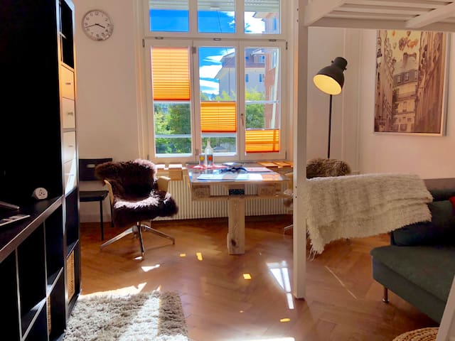 Sonniges Zimmer, super zentral, 5min vom Bhf