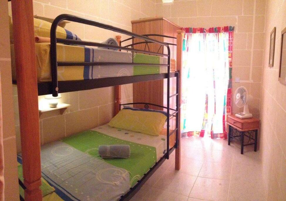 Airy sparebedroom bunkbed style with terrace .sleeps 2