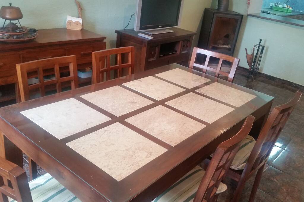 MESA DE COMEDOR
