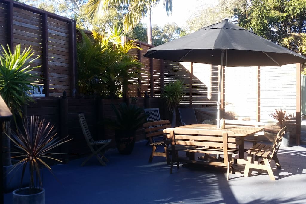 Front fully private entertainment area