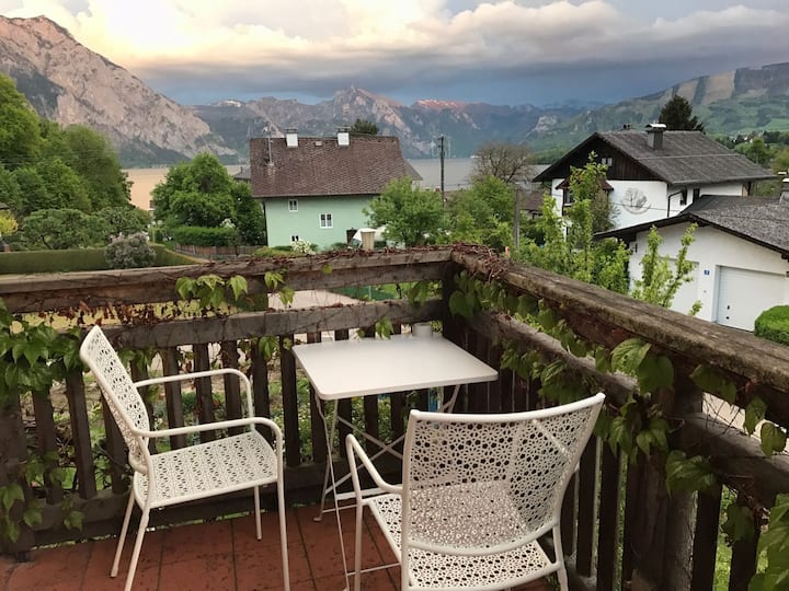 Quiet guestroom in Altmünster/Traunsee