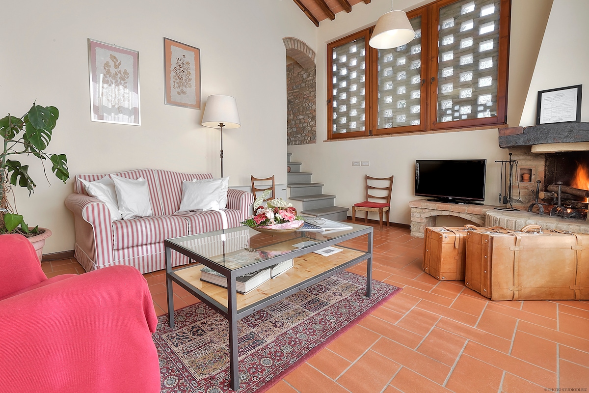Top Airbnb: Cozy Apart. in Cottage, 4/5 people, SWPOOL, AIRCO, WIFI in Montespertoli