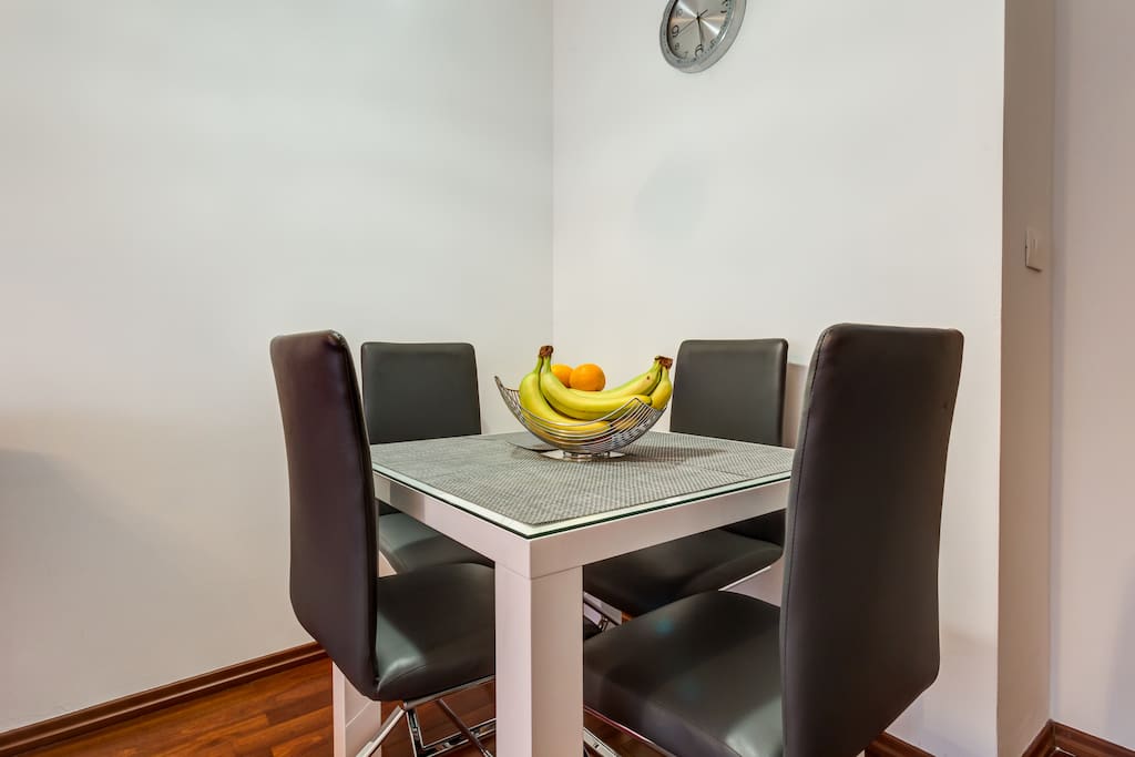 Dining table with comfortable leather chairs will certainly make you feel more comfortable during meals' time.