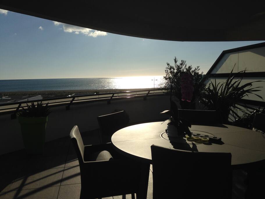 Levé de soleil de la terrasse