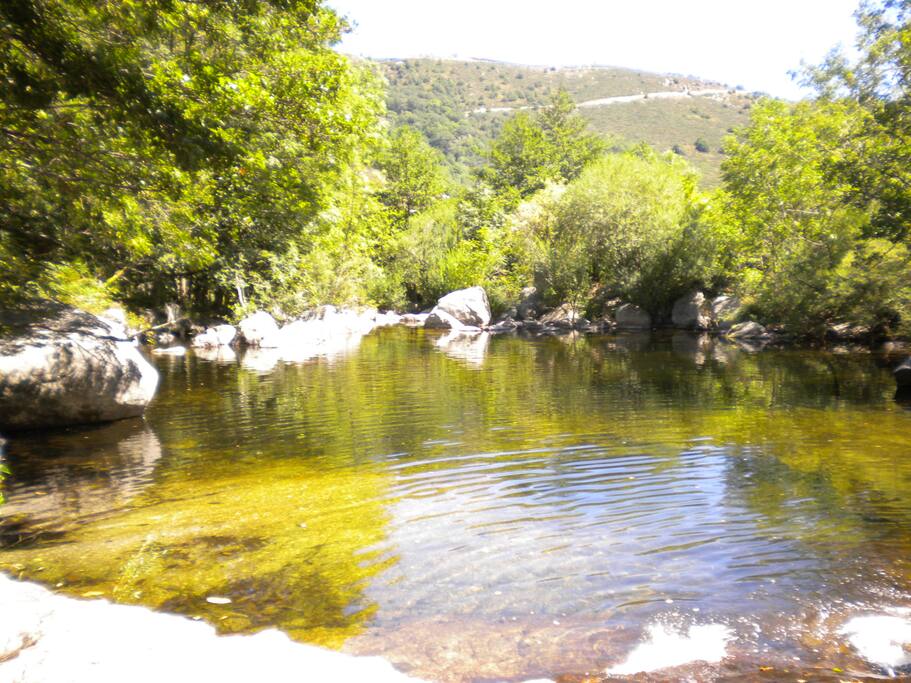 la baignade a 200 metres de la maison