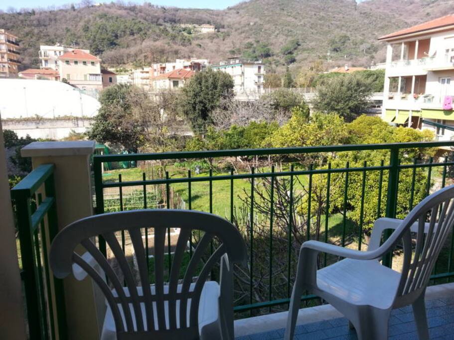 Relax dal balcone sugli orti