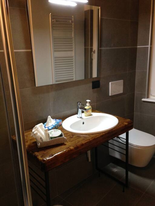 bagno yellow