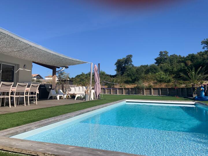 Villa Climatisée 12 Pers Piscine Chauffée Jacuzzi - Labenne