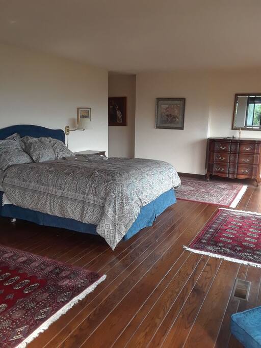 Perfect California Comfort and old world grace
