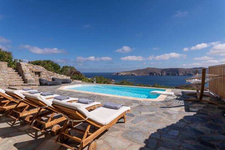 SUMMER MOOD VILLAS “PLUS” (12+2 people)