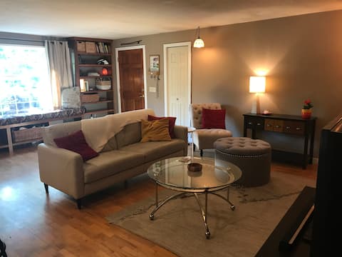 The Yellow Room (Private) in Fairwood