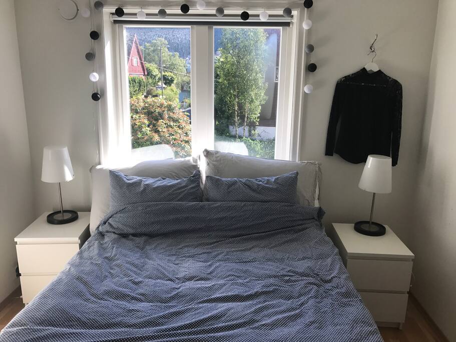 Bedroom with double bed