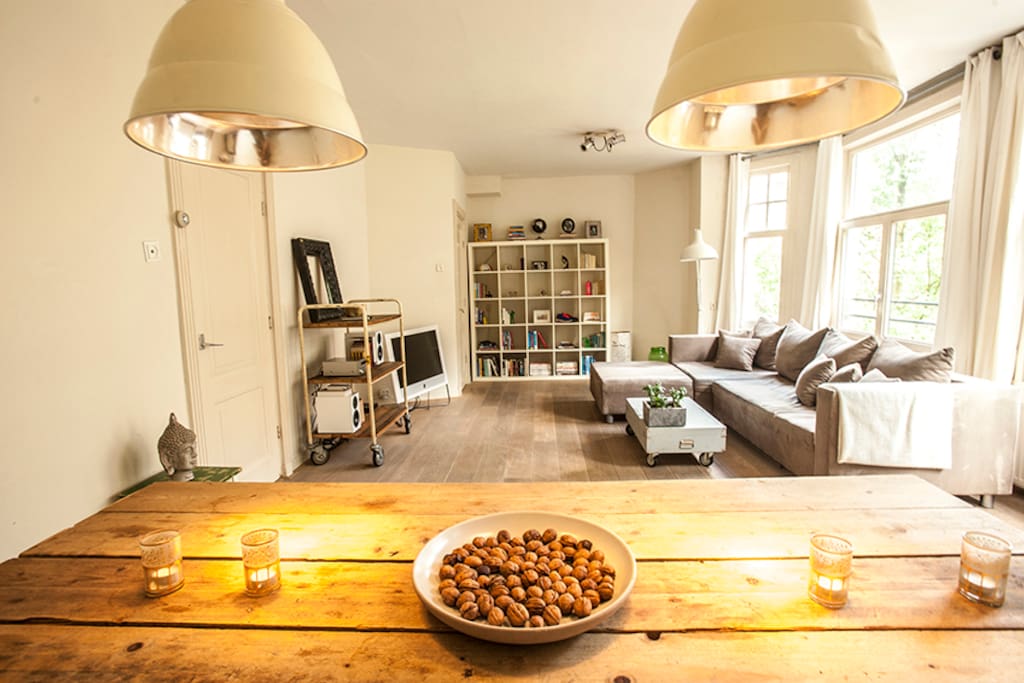 Spacious living room