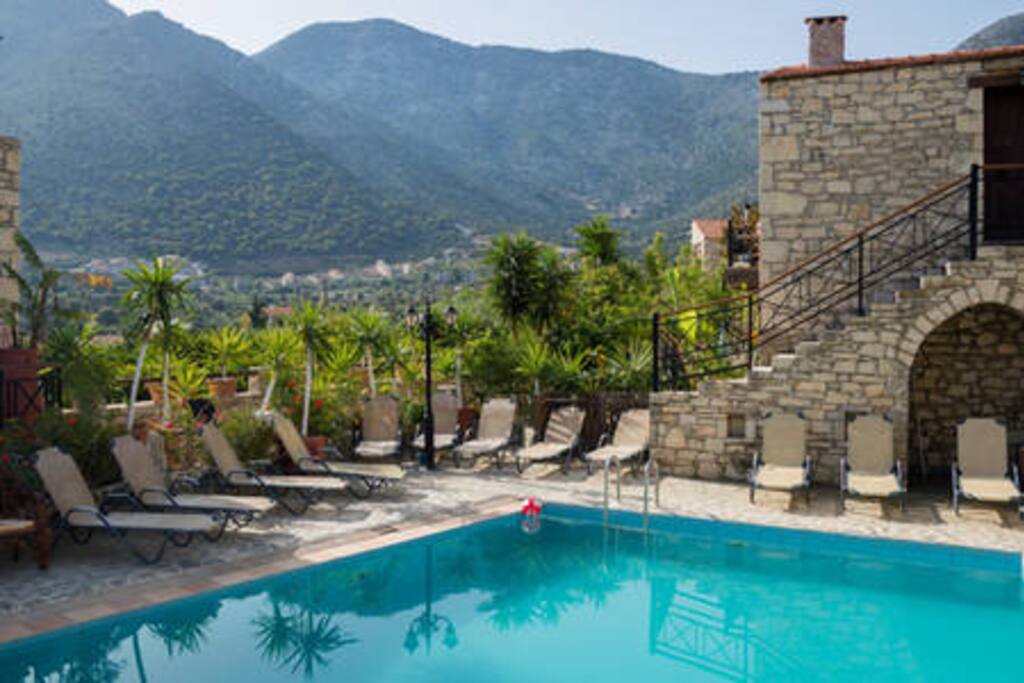 Double Room*Included Breakfast+Dinner*Pool!