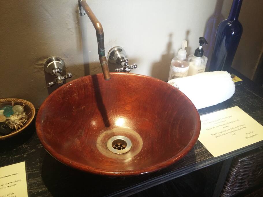 Rustic style mixed with an industrial element.
