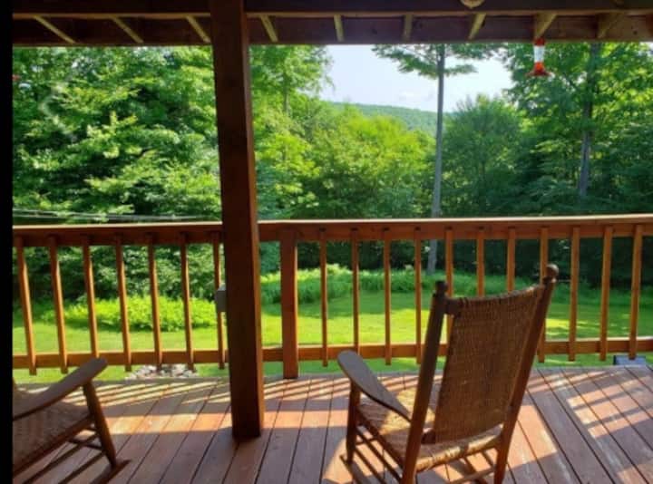 Little Dipper Lodge, a Frosty Hollow property Houses for Rent in