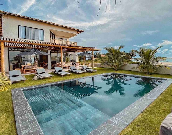 The Beach House, Icaraizinho